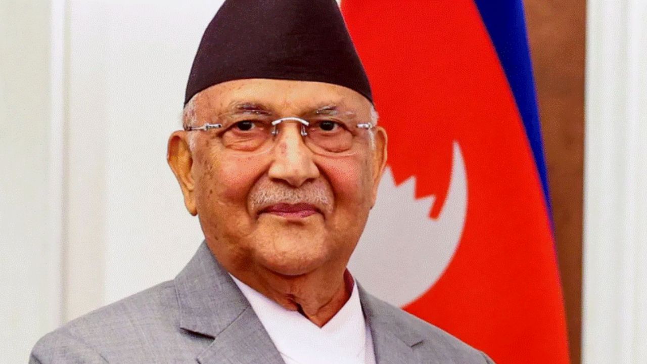 নেপালের ক্ষমতাচ্যুত প্রধানমন্ত্রী অলি দেশ ছাড়তে পারবেন না